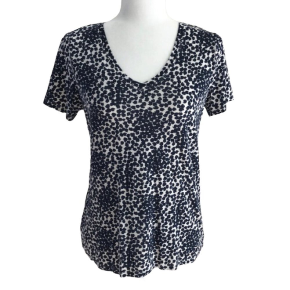 LOFT v-neck navy print tee